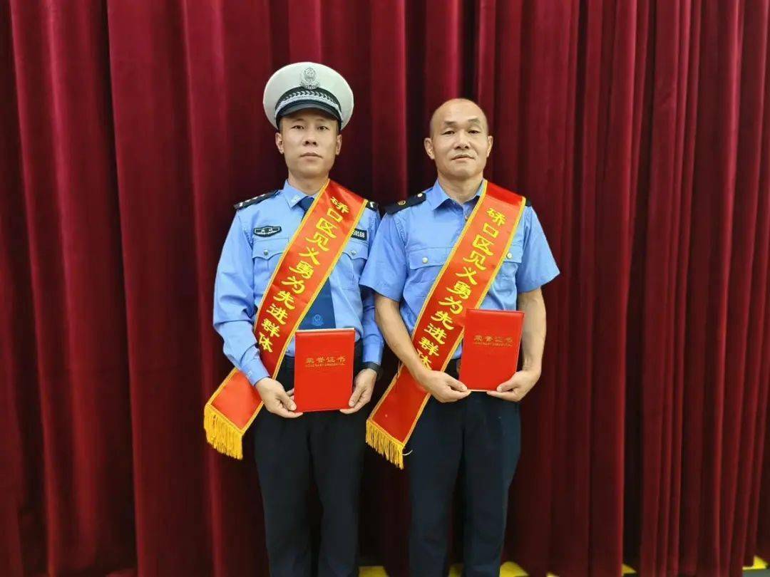 168娱乐-辅警韩靖，见义勇为金州勇士！