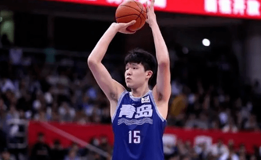 168娱乐-NBA高管现场考察，杨瀚森惨遭余嘉豪压制！对潜力新星外界切莫过度“捧杀”