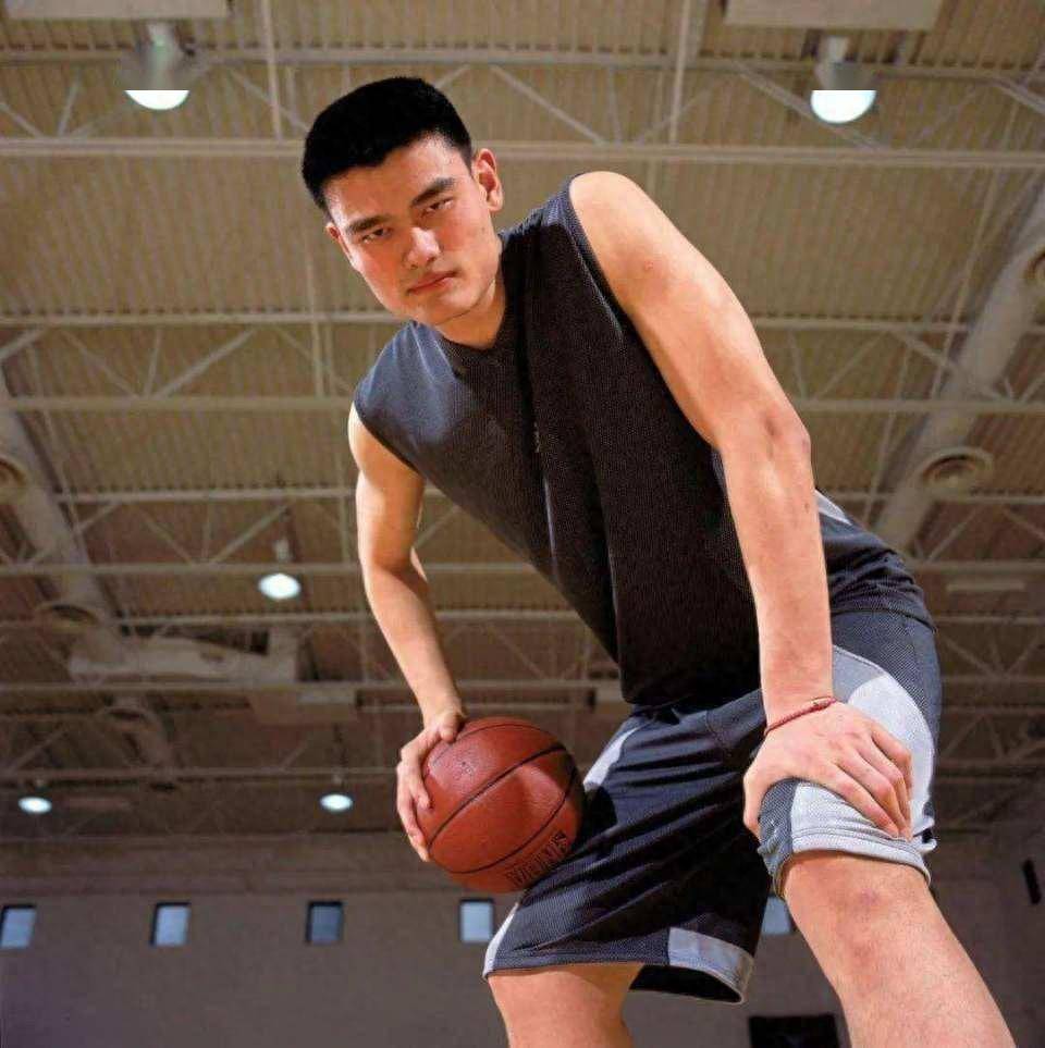 168娱乐-被NBA选秀大会选中，却拒绝前往的三名中国男篮队员